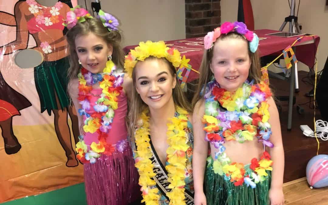 Miss Teen Galaxy England, Harriotte Lane, made a special appearance at a Hawaiian Party!