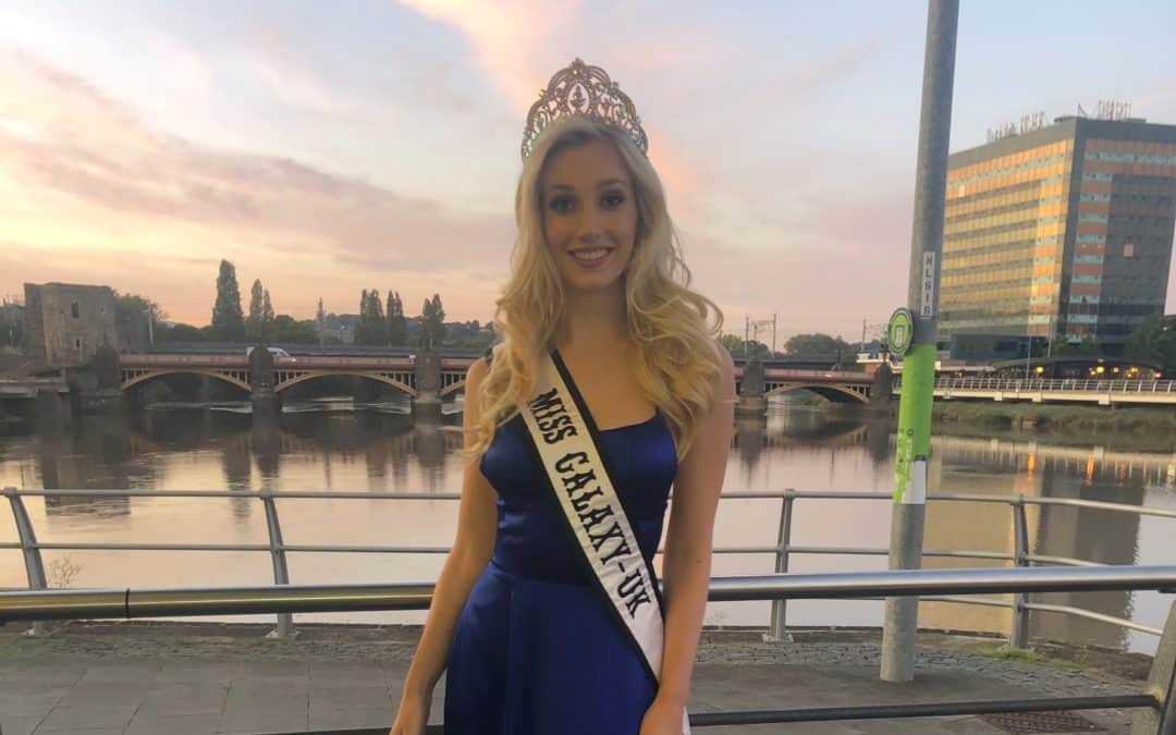 Miss Galaxy – UK, Emma Collingridge, was invited to judge the finals of Miss Divine UK!